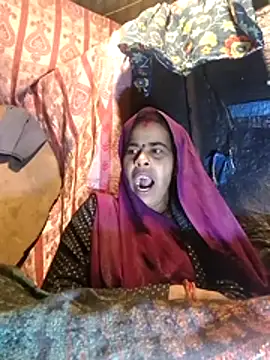 Neetujk online show from December 22, 2025, 4:40 pm