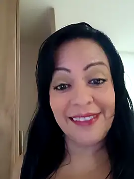 Snapshot of kristal253 chatting on November 28, 2025, 12:00 am kristal253 online show from November 28, 2025, 12:00 am