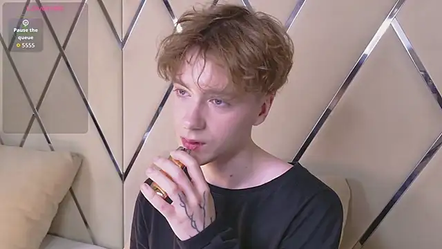 Snapshot of Paul_Holt chatting on February 14, 2026, 8:53 pm Paul Holt online show from February 14, 2026, 8:53 pm