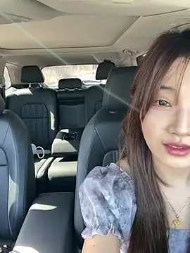 GG-BONG1 online show from May 8, 2026, 7:56 am