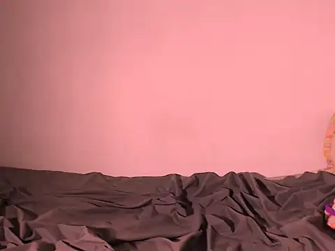 Snapshot of Sweeteboneycherry chatting on November 23, 2025, 12:20 am Sweeteboneycherry online show from November 23, 2025, 12:20 am