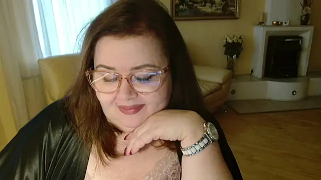 Natali-Gucci online show from December 4, 2025, 11:09 am