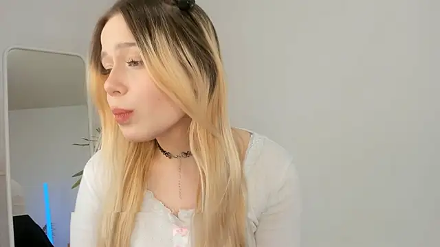 Snapshot of Love_audirs6 chatting on January 18, 2026, 2:09 pm Love audirs6 online show from January 18, 2026, 2:09 pm