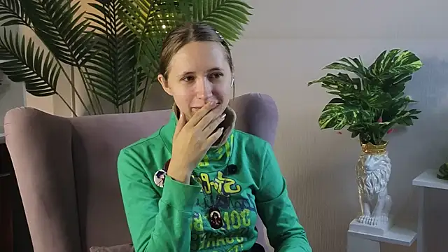 Snapshot of NedraRolla chatting on November 15, 2025, 7:12 am NedraRolla online show from November 15, 2025, 7:12 am