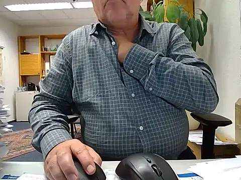 sssuka online show from November 14, 2025, 4:21 pm