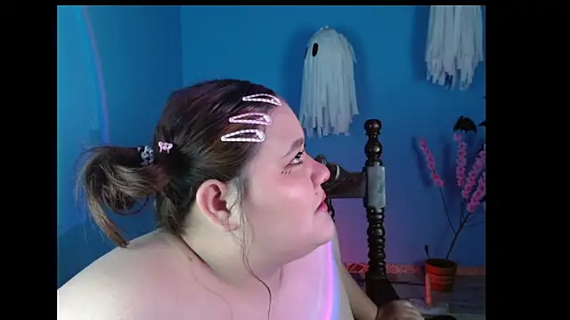 Snapshot of Nyaa_kawaii chatting on November 14, 2025, 12:42 pm Nyaa kawaii online show from November 14, 2025, 12:42 pm