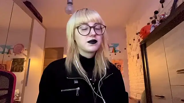 EffacedScan online show from November 17, 2025, 2:10 pm