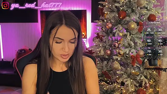 Snapshot of -RED_HAT- chatting on December 19, 2025, 8:06 am -RED HAT- online show from December 19, 2025, 8:06 am