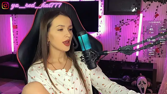 -RED HAT- online show from April 15, 2026, 5:50 pm