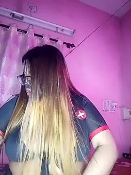 Snapshot of Bunnybush37 chatting on February 18, 2026, 3:08 pm Bunnybush37 online show from February 18, 2026, 3:08 pm