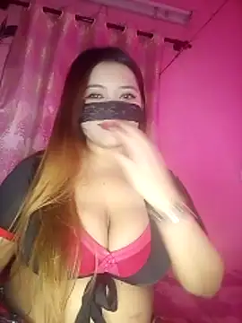 Snapshot of Bunnybush37 chatting on February 4, 2026, 2:56 pm Bunnybush37 online show from February 4, 2026, 2:56 pm