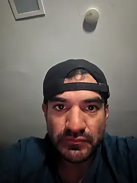 piggylatino online show from February 9, 2026, 11:58 pm