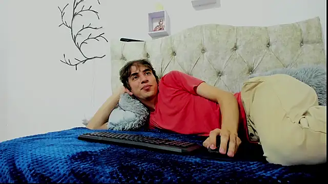 Snapshot of TerryGrace chatting on November 12, 2025, 7:40 pm TerryGrace online show from November 12, 2025, 7:40 pm