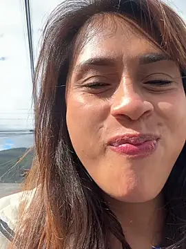 valeria absurdah online show from January 16, 2026, 8:24 pm