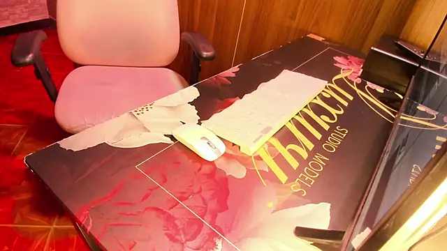 Snapshot of Belladonna_trix chatting on January 18, 2026, 12:30 pm Belladonna trix online show from January 18, 2026, 12:30 pm