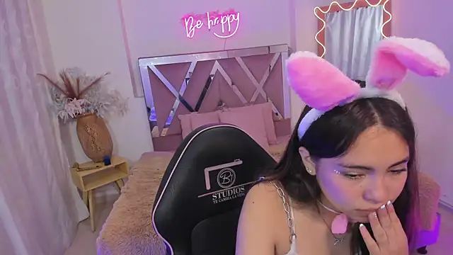 Snapshot of ISABELA_TAY chatting on November 22, 2025, 11:53 am ISABELA TAY online show from November 22, 2025, 11:53 am