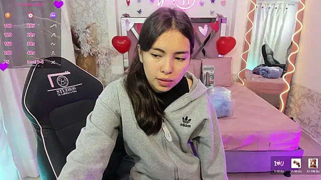 ISABELA TAY online show from February 25, 2026, 11:32 am