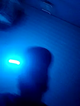 Snapshot of hotguy71000 chatting on November 21, 2025, 7:57 pm hotguy71000 online show from November 21, 2025, 7:57 pm