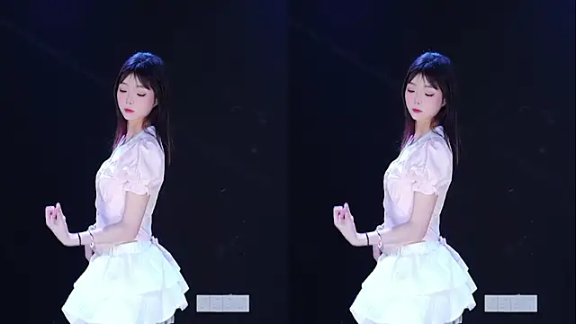 Snapshot of Emerald_Girls chatting on November 26, 2025, 12:10 am Emerald Girls online show from November 26, 2025, 12:10 am