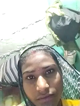 Big Lovexx online show from April 14, 2026, 10:37 pm