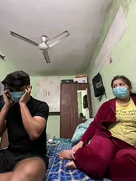 Cute hotzara online show from January 6, 2026, 5:00 am