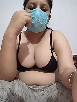 Cute hotzara online show from May 31, 2026, 7:14 pm