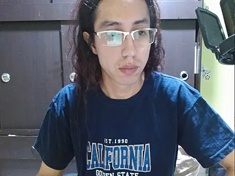 dantex9305 online show from November 12, 2025, 9:07 pm