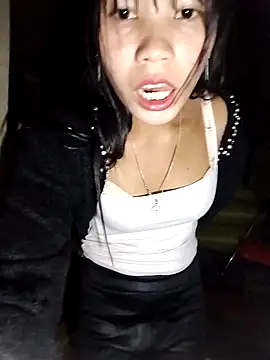 gugu0022 online show from February 7, 2026, 11:18 am