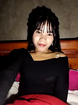 gugu0022 online show from February 4, 2026, 10:49 pm