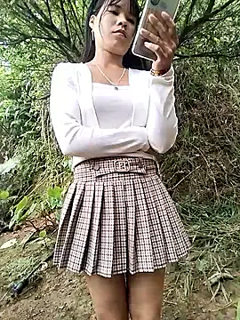 Snapshot of gugu0022 chatting on April 27, 2026, 10:24 am gugu0022 online show from April 27, 2026, 10:24 am