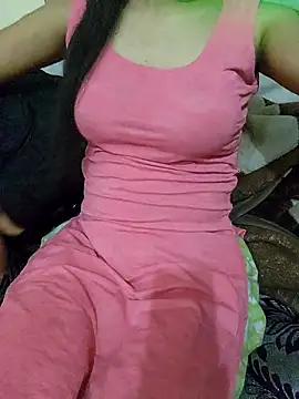 Snapshot of SLIMDIVAA chatting on January 6, 2026, 4:22 pm SLIMDIVAA online show from January 6, 2026, 4:22 pm