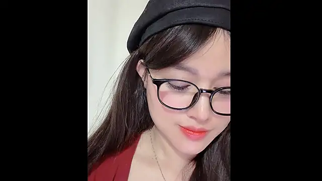 MiCandy-Lovee online show from November 23, 2025, 6:07 pm