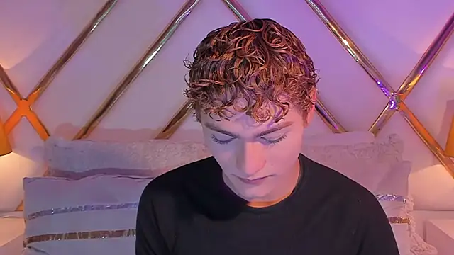 JacobRusso online show from April 11, 2026, 9:18 pm