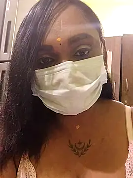 Dharshini98 online show from January 14, 2026, 2:09 pm