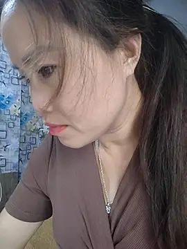 Snapshot of Site-loe chatting on November 17, 2025, 5:00 am Site-loe online show from November 17, 2025, 5:00 am