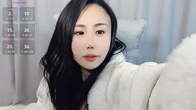 Snapshot of Snow1ice chatting on November 17, 2025, 5:33 am Snow1ice online show from November 17, 2025, 5:33 am