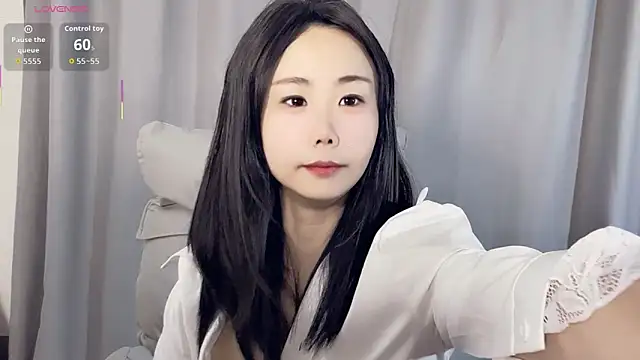 Snapshot of Snow1ice chatting on November 22, 2025, 3:05 am Snow1ice online show from November 22, 2025, 3:05 am