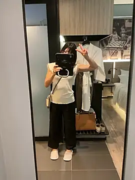 mayumichan13 online show from April 1, 2026, 9:23 pm