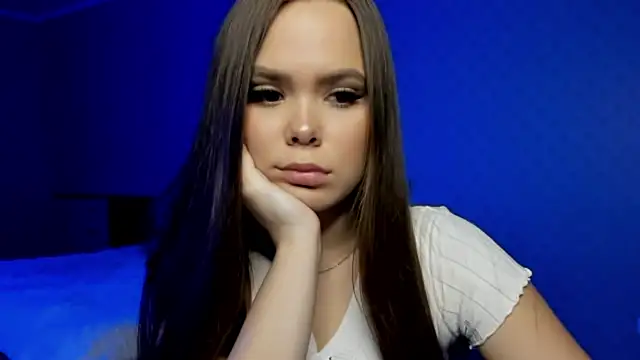 Snapshot of Kira_love_81 chatting on November 16, 2025, 3:55 am Kira love 81 online show from November 16, 2025, 3:55 am