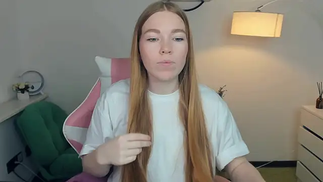 Snapshot of LavetaShiroma chatting on November 24, 2025, 8:09 pm LavetaShiroma online show from November 24, 2025, 8:09 pm