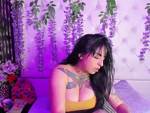 DashaMiller  online show from January 17, 2026, 1:15 pm