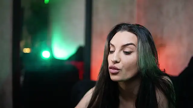 BikiJo online show from November 15, 2025, 6:45 pm