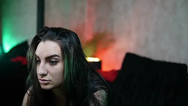 BikiJo online show from November 17, 2025, 6:23 pm