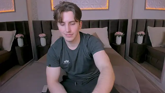 MarkYeti online show from November 24, 2025, 7:08 am