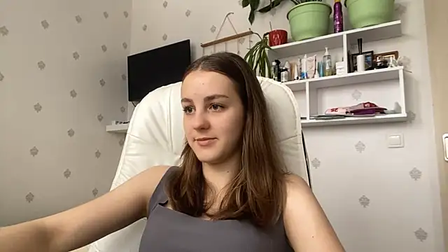 Snapshot of SweetieKatie chatting on January 8, 2026, 10:43 am SweetieKatie online show from January 8, 2026, 10:43 am