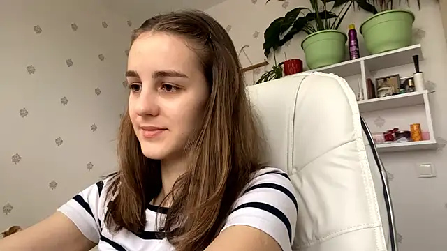 Snapshot of SweetieKatie chatting on December 1, 2025, 8:15 am SweetieKatie online show from December 1, 2025, 8:15 am