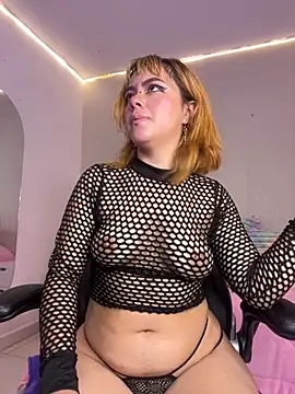 Snapshot of NinaSakura_Eup chatting on November 17, 2025, 11:36 am NinaSakura Eup online show from November 17, 2025, 11:36 am