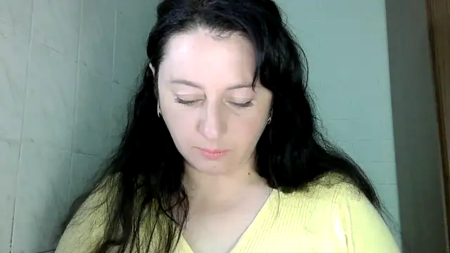 Snapshot of MelinaAx chatting on May 12, 2026, 7:16 am MelinaAx online show from May 12, 2026, 7:16 am