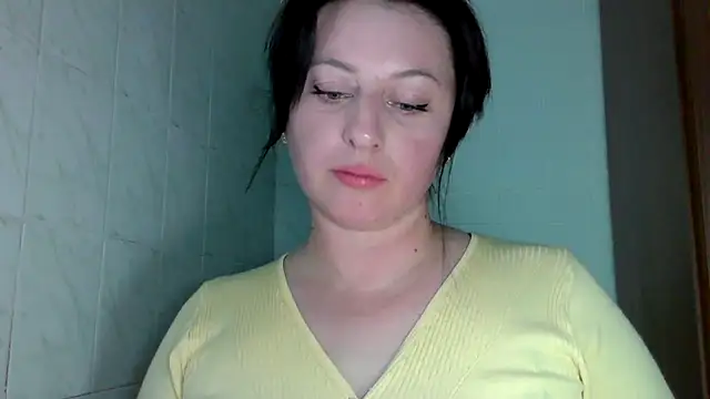 Snapshot of MelinaAx chatting on May 5, 2026, 8:45 pm MelinaAx online show from May 5, 2026, 8:45 pm