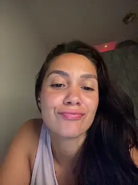 carolsapequinha online show from March 18, 2026, 12:14 am